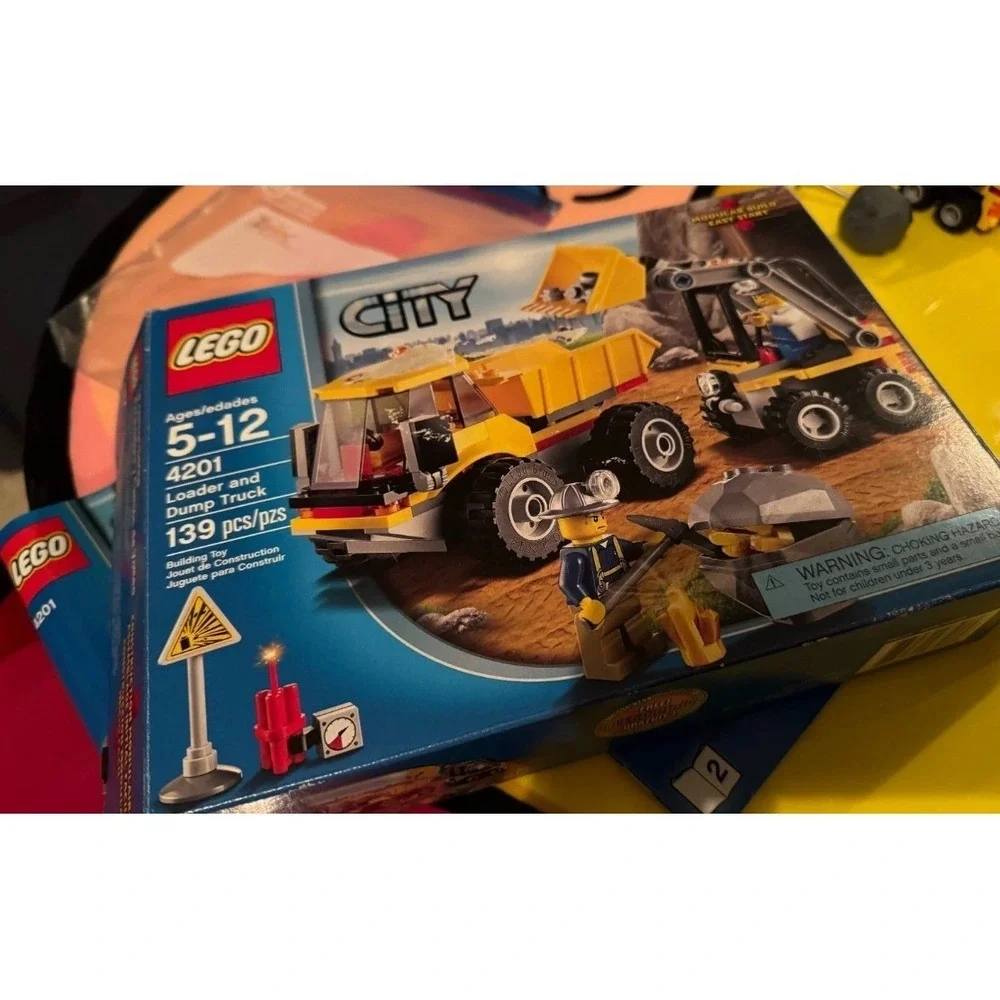 LEGO City Construction Set: 4201 Loader & Dump Truck 100% Complete Box Manual - Picture 2 of 2